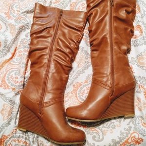 Bamboo wedge boots